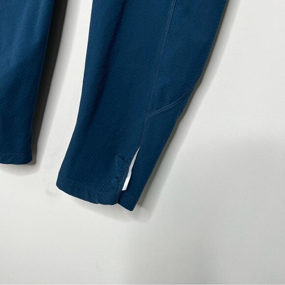 Athleta Womens Size XS Donny Be Free Capri Pant Teal Blue Legging Reflective - Picture 4 of 10